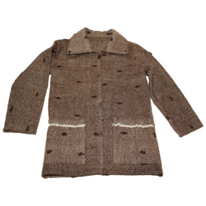 Casaco em lã feito no tear