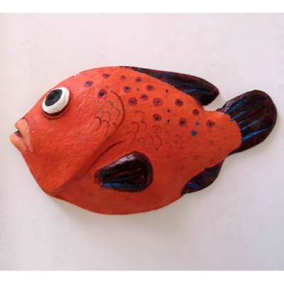 Peixe grande de papel machê